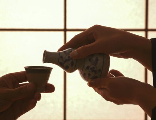 Saborea la tradición japonesa con el sake, vino japonés